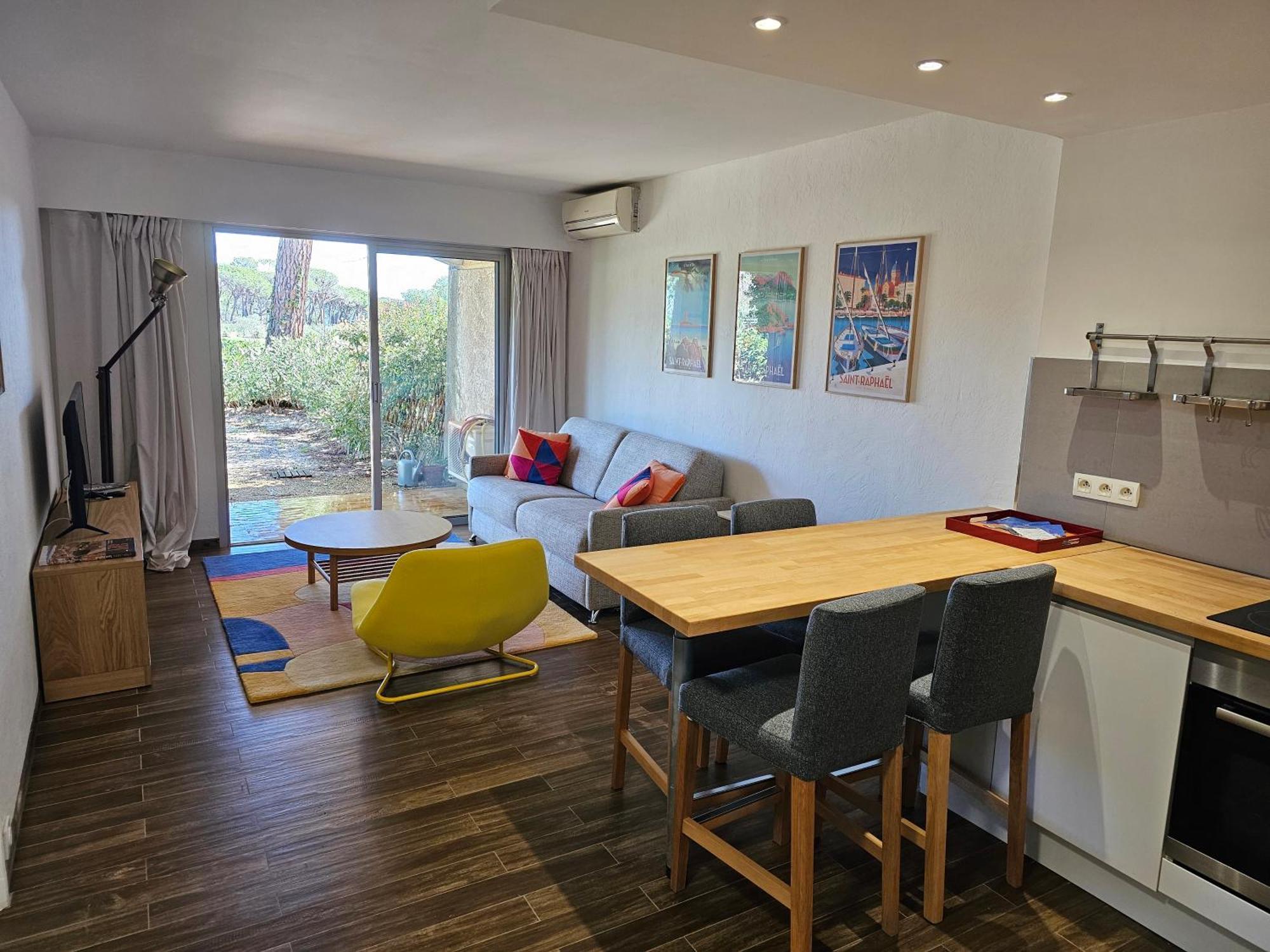 Appartement Golf De Valescure Avec Jardin Saint-Raphael  Bagian luar foto